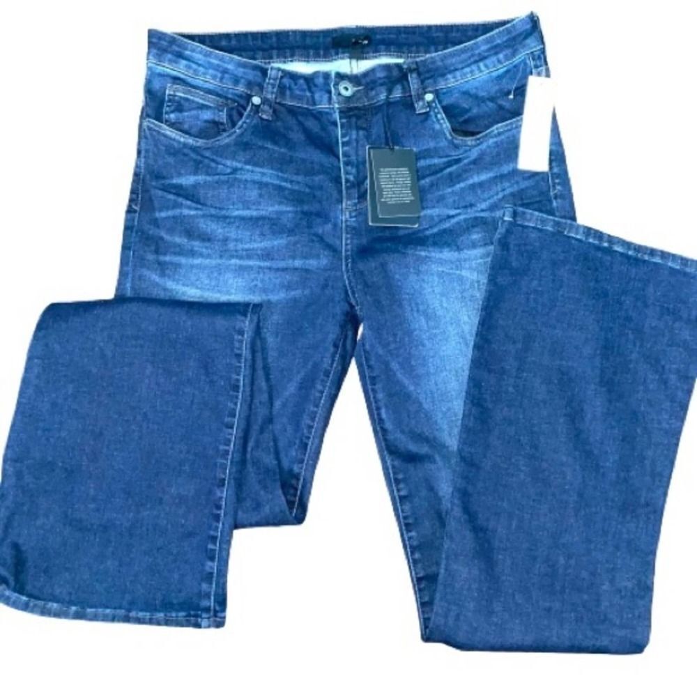 NWT Edyson Mayfare Bootcut Jeans Size 33 Short !
